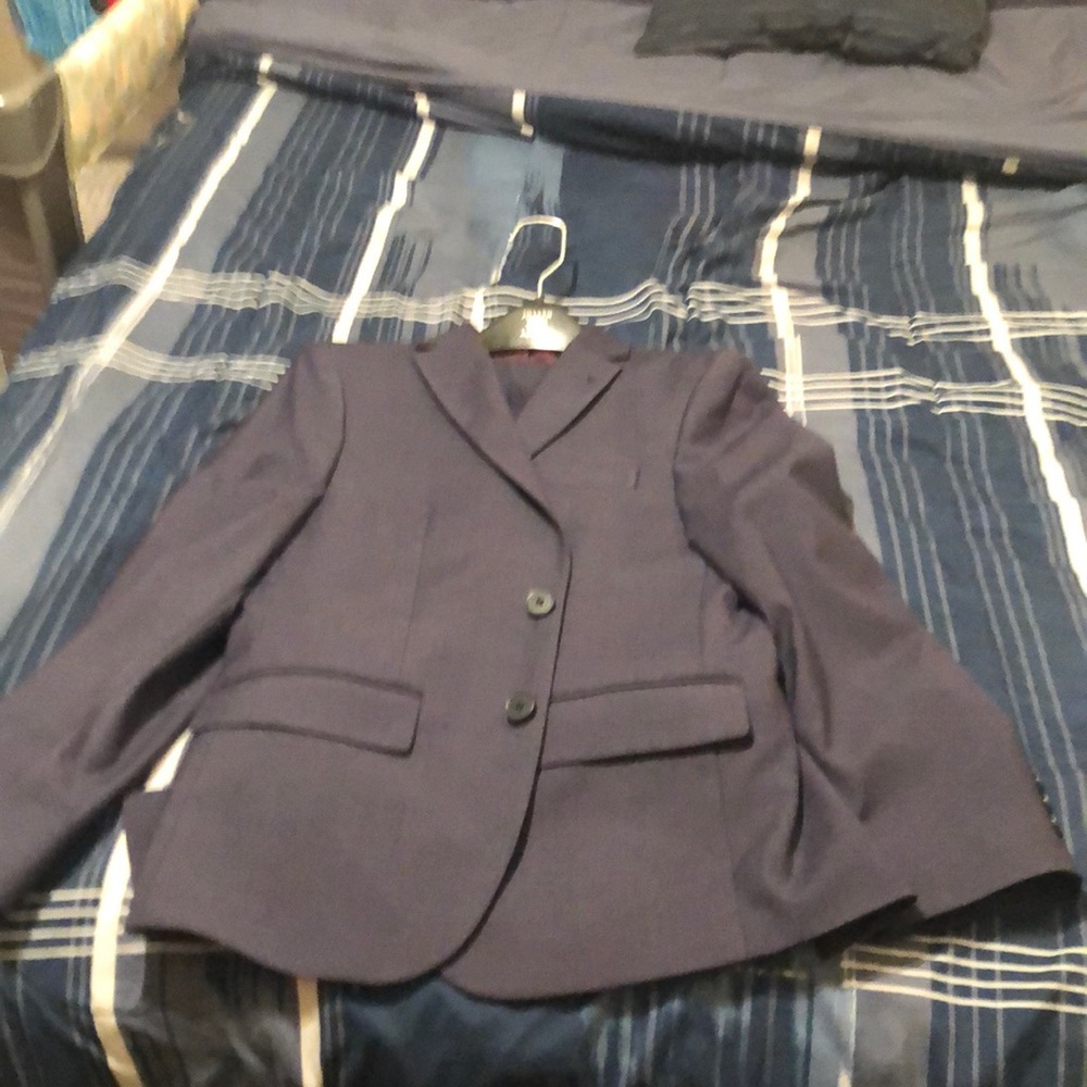 Boys suit Joseph Abboud  size 14 used 1 time